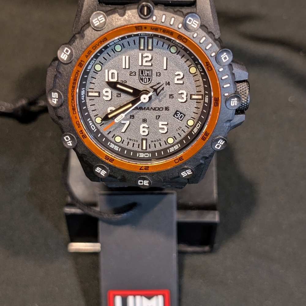 Luminox COMMANDO FROGMAN 3300 CARBONOX Silver Dial Rubber Band Men Watch XS.3301